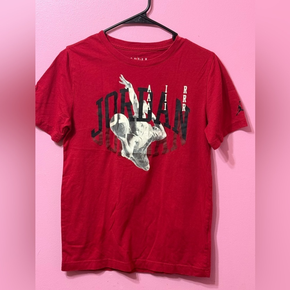 Jordan Kids Red Air Graphic Tee size L red short sleeve